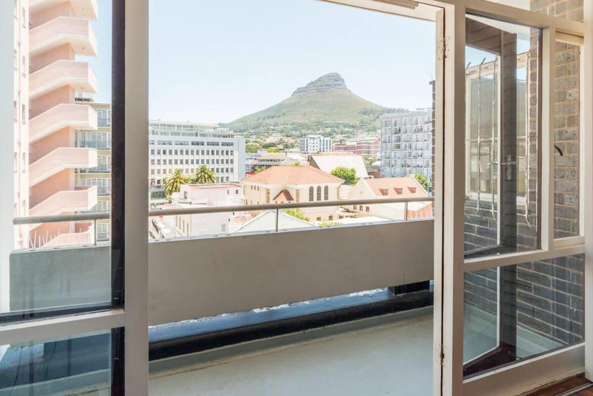 Tranquil Garden Studio With Pool Mountain Views ケープタウン エクステリア 写真
